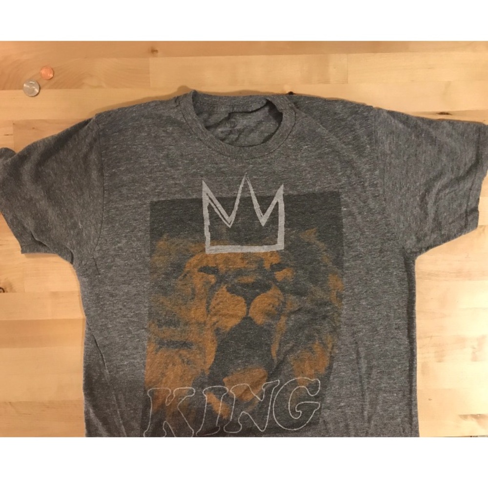 🛑SOLD❌King tee shirt